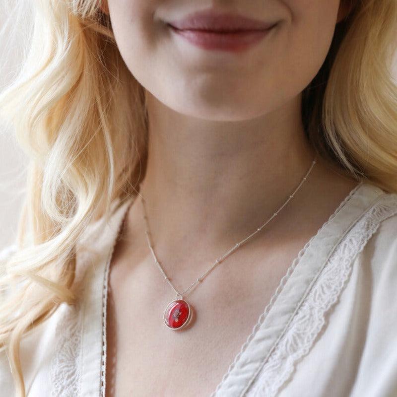 Elegant Birth Flower Necklace in Silver - Image 5