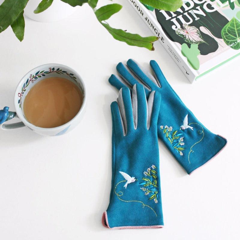 Regency English Garden Bird Gloves - Image 2