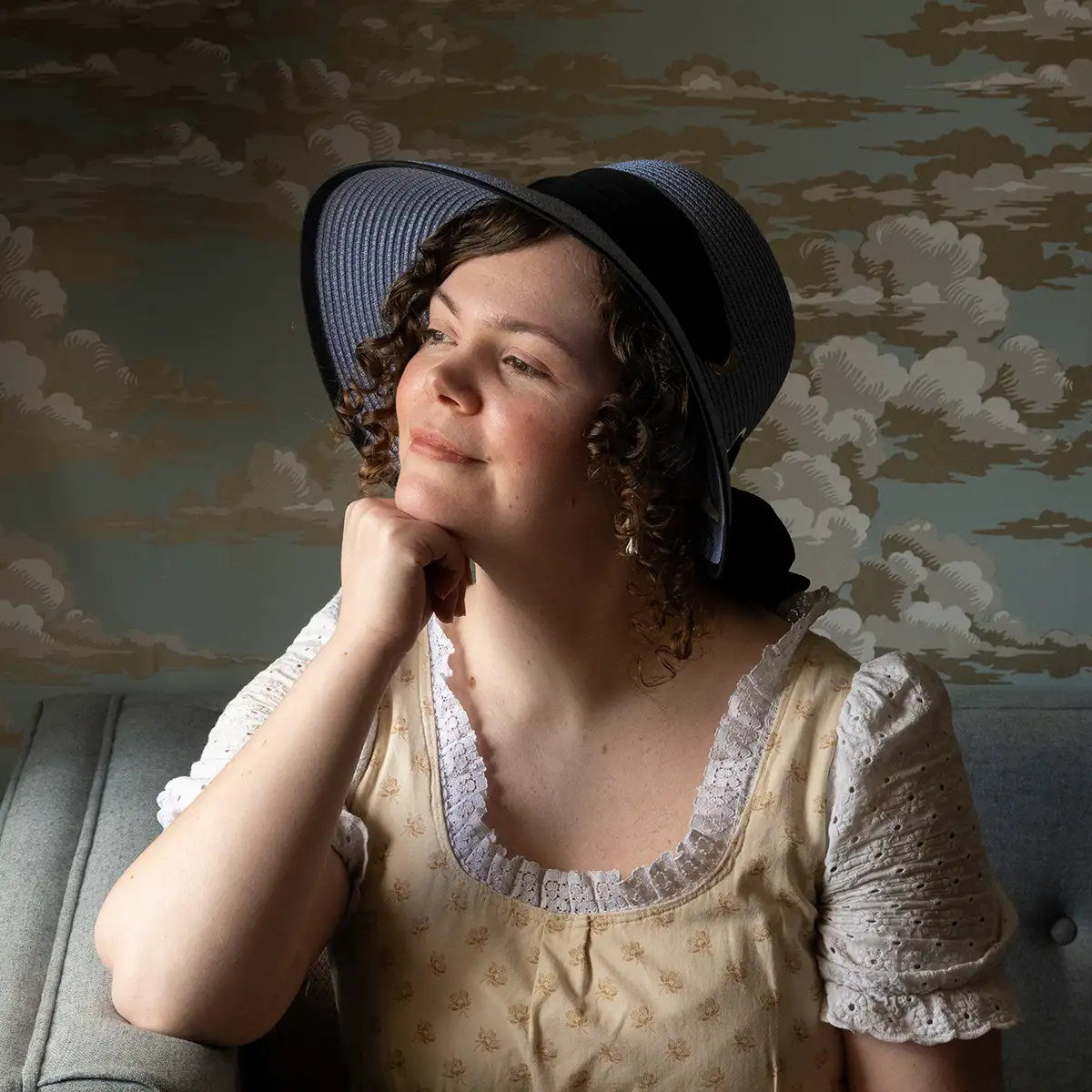 Open Back Regency Bonnet in Blue - Image 2